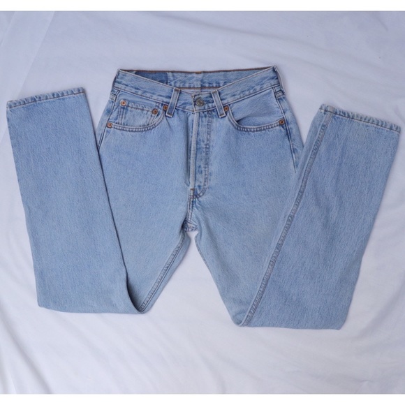 SOLD x Vintage Levi’s Button Fly Light Wash Mom Jeans - Picture 8 of 8